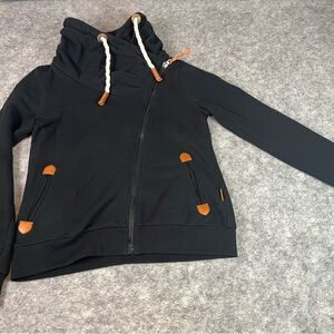 Wanakome Black Hiesta with Tan Trim